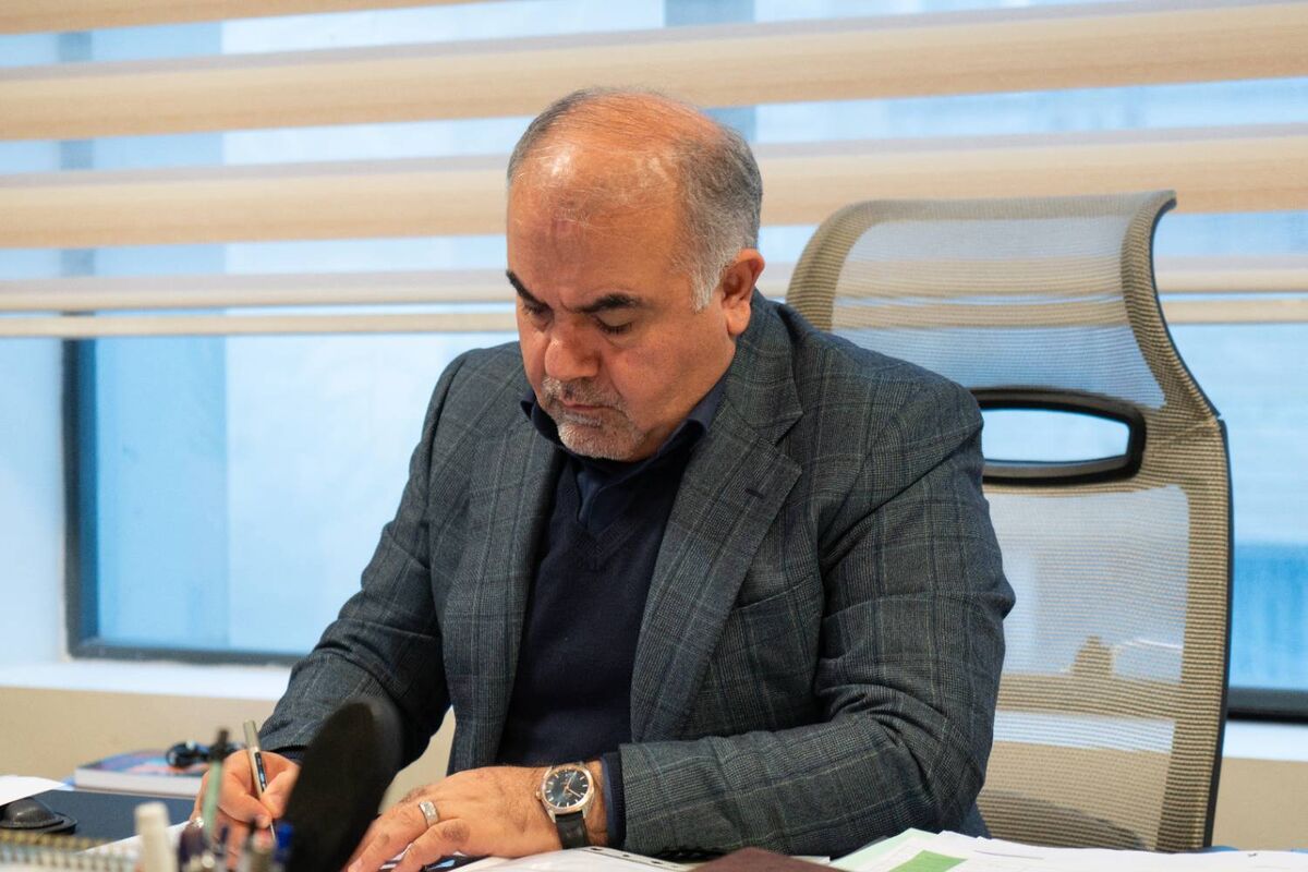 نامگذاری سومین روز از هفته دولت، به عنوان روز کارمند، فرصتی است مغتنم و بهنگام برای تجلیل از تمامی کارکنان 