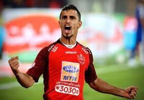پرسپولیس باید پیشنهاد بدهد تا در مورد آن تصمیم بگیرم/ قراردادم ۲۰ روز دیگر تمام می‌شود