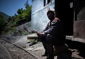 دادستان راور از معدن زغالسنگ هجدگ بازدید کرد

