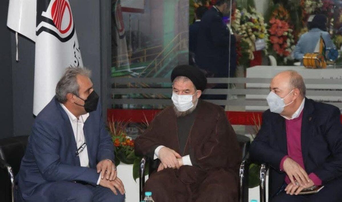 در مجلس پیگیر سهمیه سنگ آهن ذوب آهن هستیم