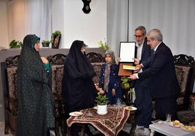 دیدار نوروزی مدیرعامل شرکت مس با خانواده شهید والامقام «مجید زینلی»، از شهدای صنعت مس