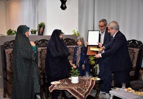دیدار نوروزی مدیرعامل شرکت مس با خانواده شهید والامقام «مجید زینلی»، از شهدای صنعت مس