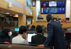 ۱۴۱ هزار تن سنگ آهن، آهن اسفنجی، مس، روی و آلومینیوم روی تابلو 