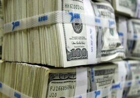 دومین افت متوالی دلار