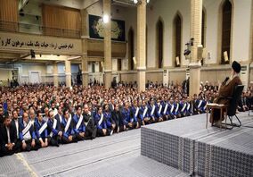 مهدی کوهی و مدیران ذوب آهن اصفهان به مناسبت هفته کارگر با مقام معظم رهبری دیدار کردند